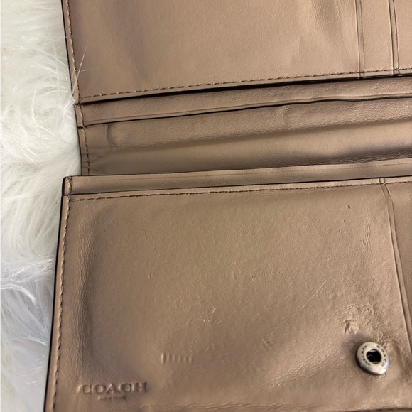 Coach Mauve Appliqué Floral Wallet/Wristlet Stone - Picture 7 of 10